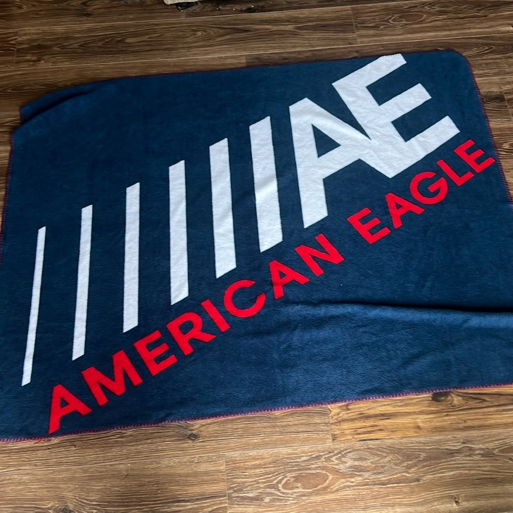 American Eagle fleece blanket